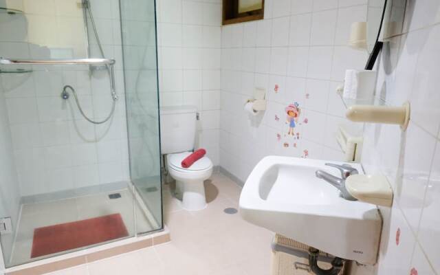 Extra Spacious And Homey 2Br At Kondominium Puncak Marina Apartment