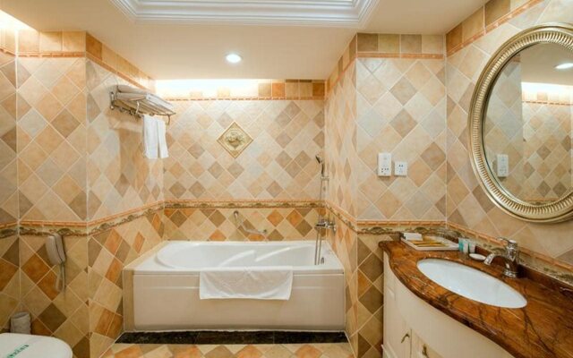 Beijing Huiqiao Hotel