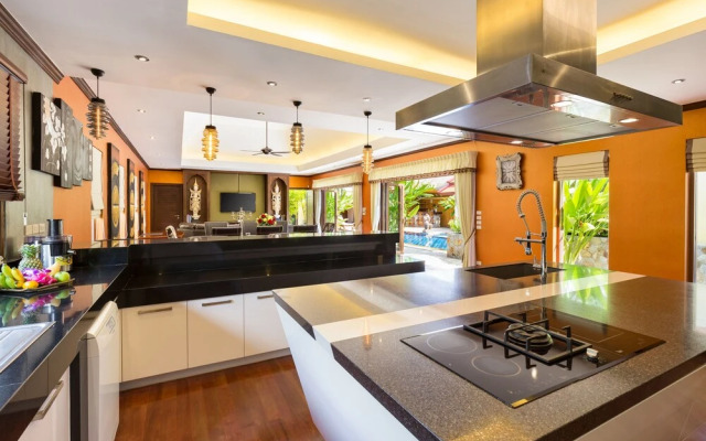 Generous 6BR Balinese Pool Villa Sophia