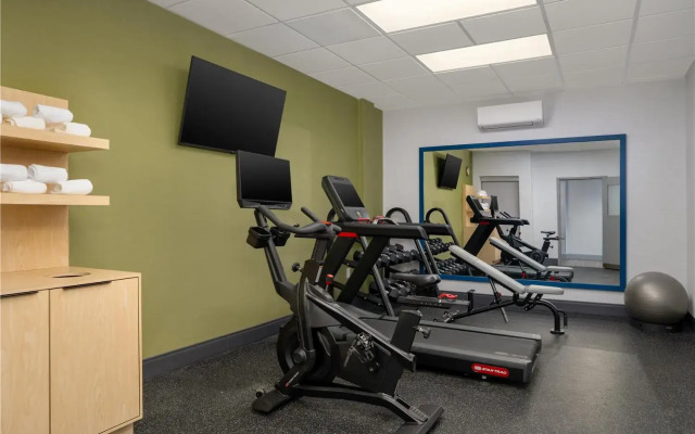 Spark by Hilton Rahway