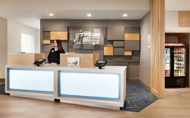 Holiday Inn Express & Suites-Cincinnati South - Wilder by IHG