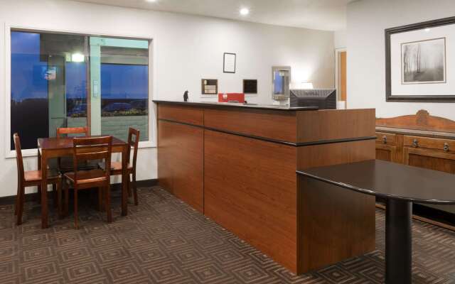 Super 8 by Wyndham Fort Bragg