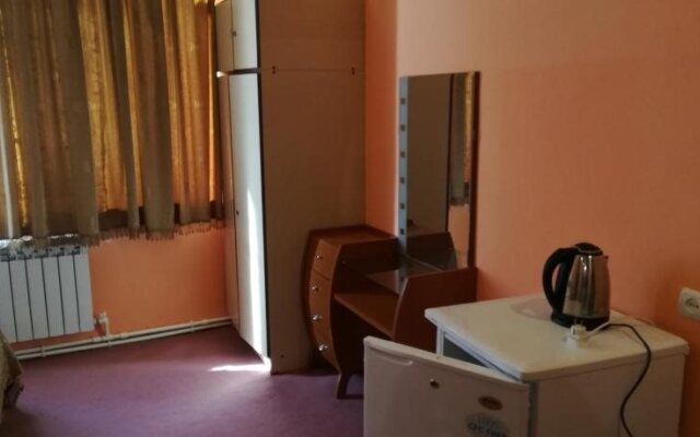 Tonratun Hotel