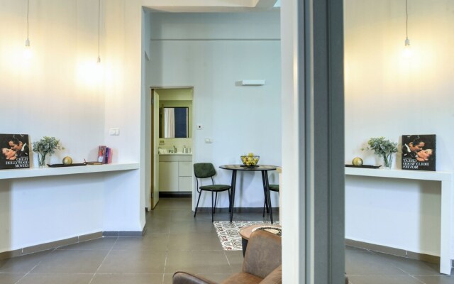 Printhouse Boutique STU 7 by Sea N' Rent
