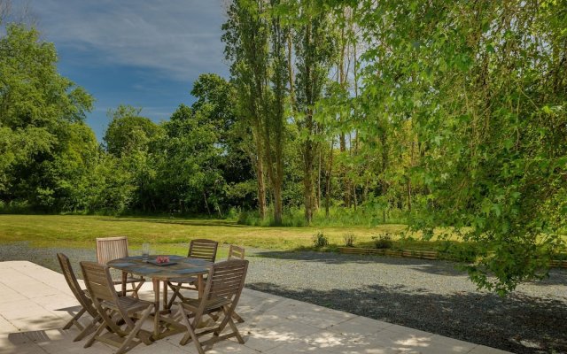 Beautiful Breton villa with private pool and large garden, 6 km from the coast