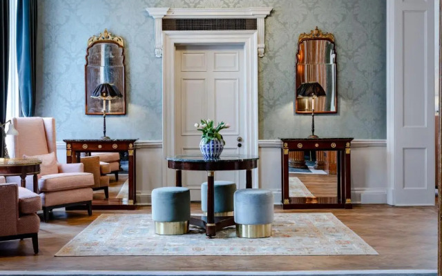 No. 30 Knightsbridge