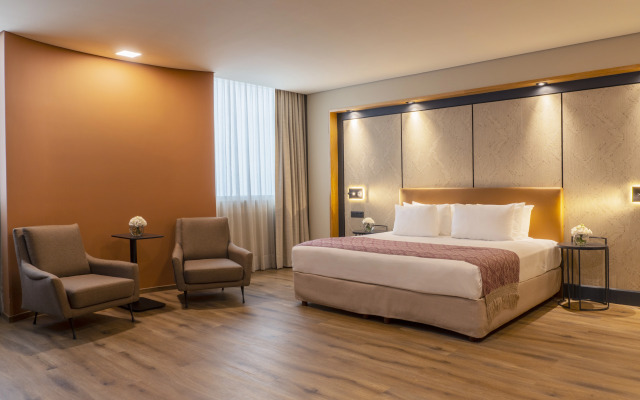 NH Collection Mexico City Airport T2