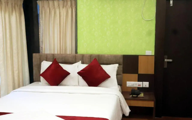 Goroomgo Royal View Digha