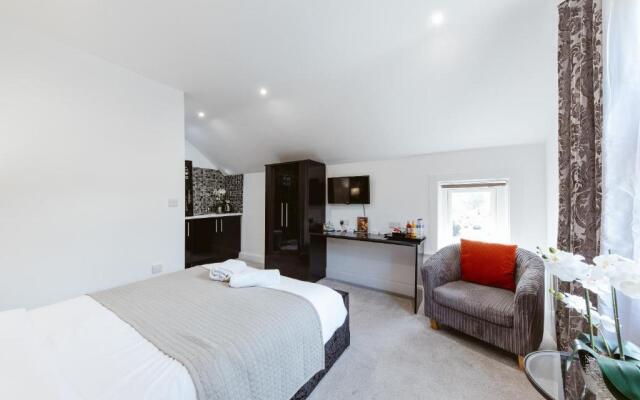 Modern city centre studio apartment