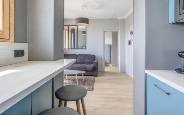 Modern 1br with terrace and a breathtaking view in Annecy