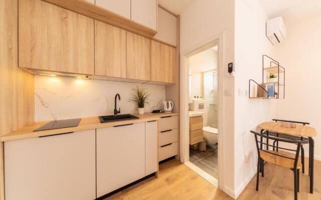 Central Seaside Residence