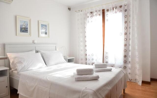 Elia Pilio Villas
