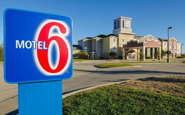 Sleep Inn & Suites