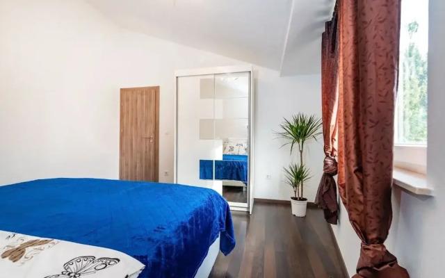 Tome - Comfortable & Modern - H