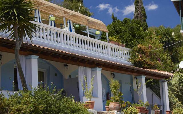Snug Apartment in Mpenitses With Shared Pool