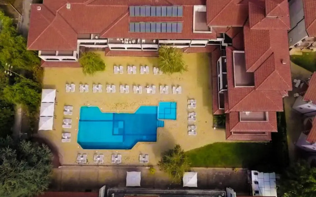 Complex Sunrise by HMG - All Inclusive