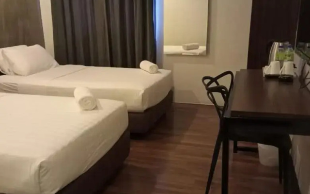 T+ Hotel Sungai Korok