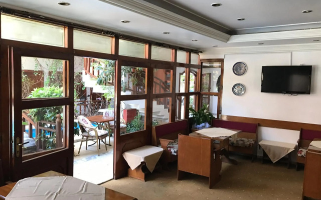 Hotel Karyatit Kaleiçi