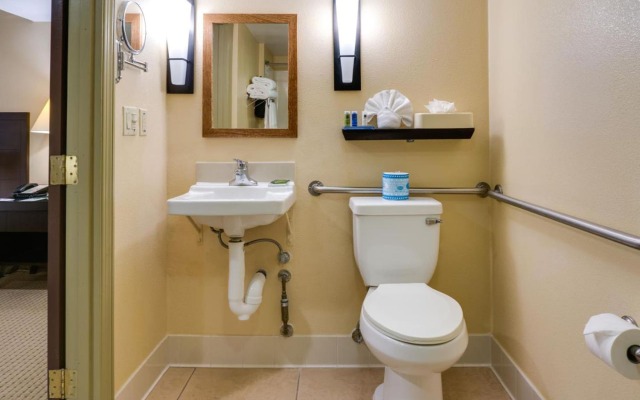 Buena Park Grand Hotel & Suites