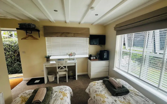 Cherry Bungalow Guesthouse