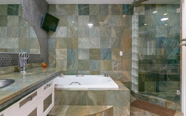 Beachfront Malibu Paradise Home Home