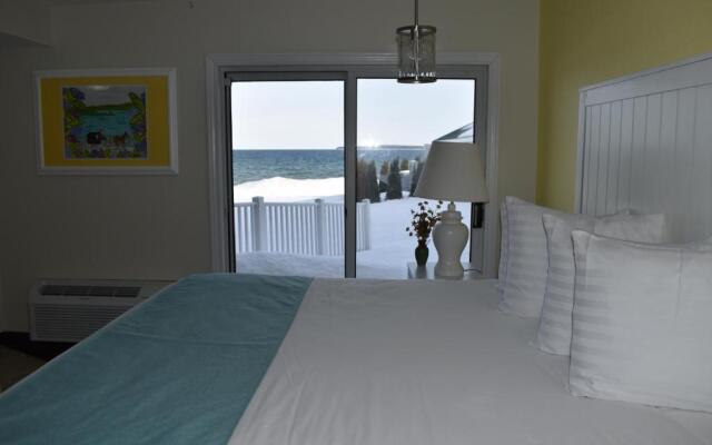 Breakers Resort & Beach Bar