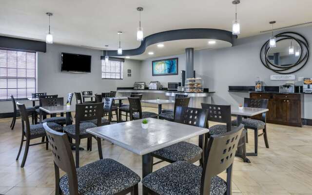 Best Western Plus Bradenton Gateway Hotel