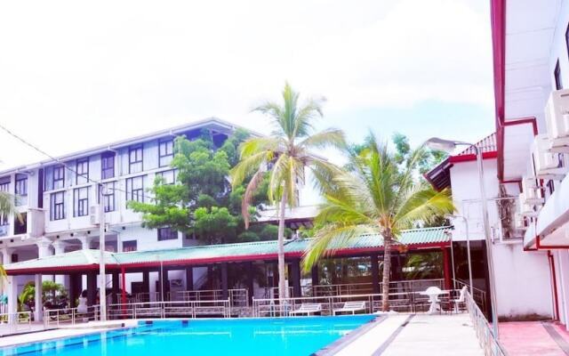 G.M.T. Sorabora Village Hotel
