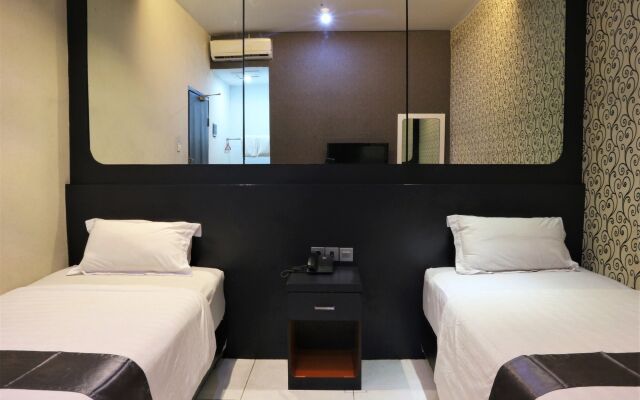 Candi Hotel