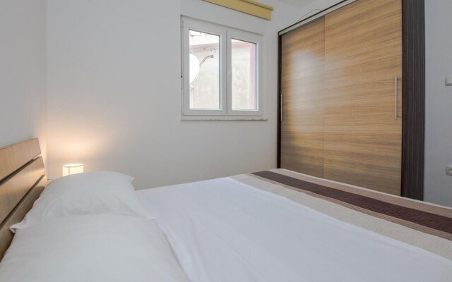 Awesome Home in Vir With 4 Bedrooms and Wifi