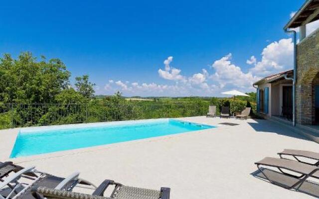 Villa Daymon
