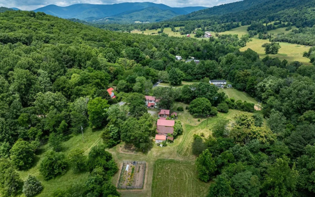 Bliss Point Farm and B&B