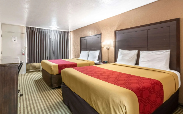 Econo Lodge Winfield