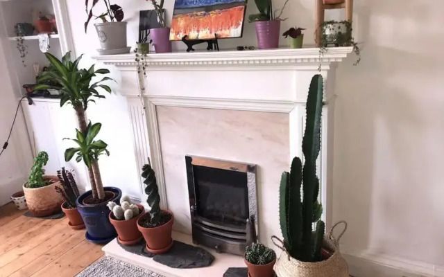 Cosy 2 Bedroom Flat in Edinburgh