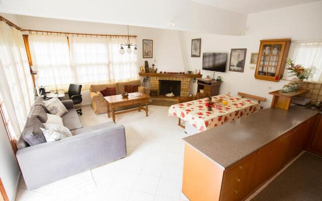 Villa House 200m From Sea