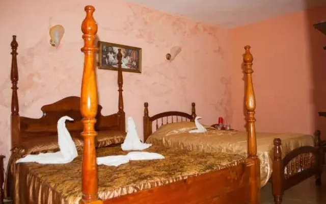 Pedro Zerquera Street Rooms