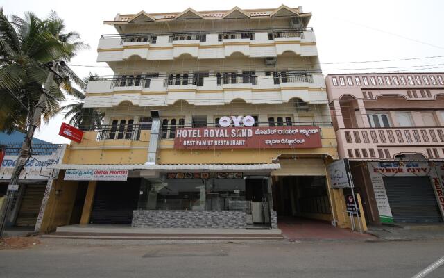 Royal Sand by OYO Rooms