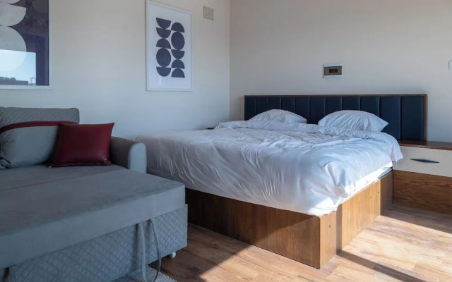 Settle Inn Sodic Eastown Studio