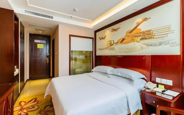 Vienna Hotel Shenzhen Guanlan Guanguang Road Fushikang Branch
