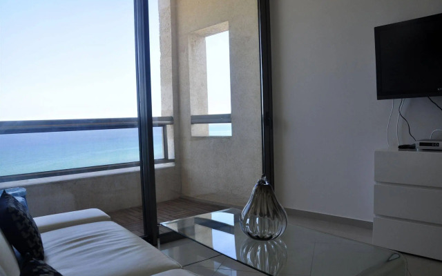 Blue Weiss Hotel
