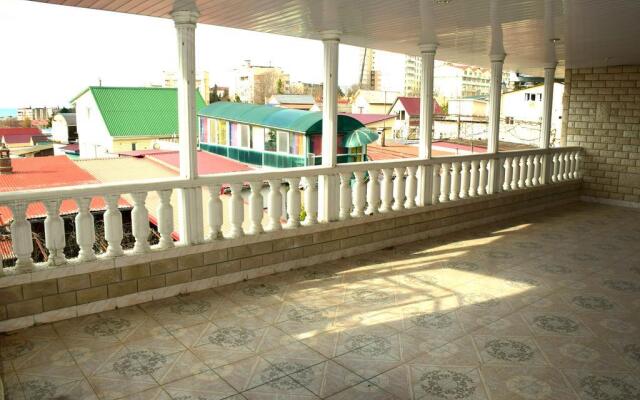 Like Hostel