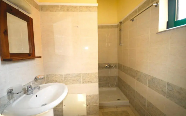 Aloni Suites