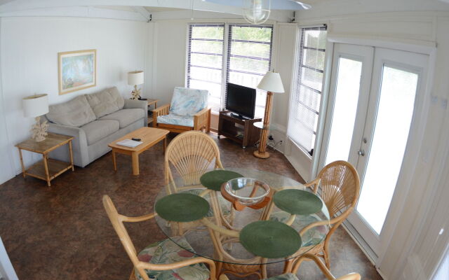 Topsider Resort