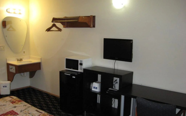 Budget Inn Gladstone By OYO - Portland/Clackamas