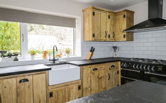 Bridgend House B & B