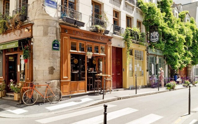 Beautiful Apartment in the Center of Paris on the Island of the City