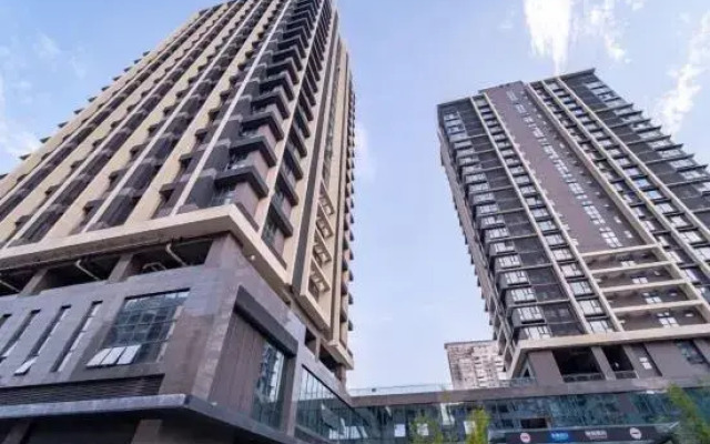 Tata Apartment Hotel (Shenzhen Nanshan Metro Station)