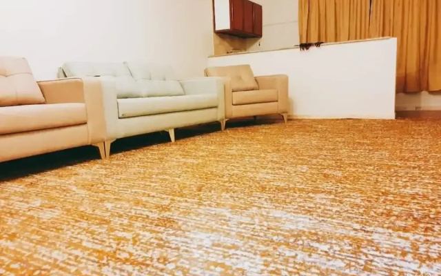 Golden Balcony Hotel