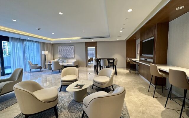 LuxBnB Dubai Opera Act-1 Boulevard Views