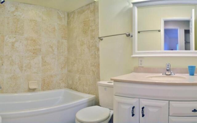 Bradenton Lakefront Home 1903